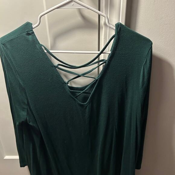 Top - Picture 2 of 3